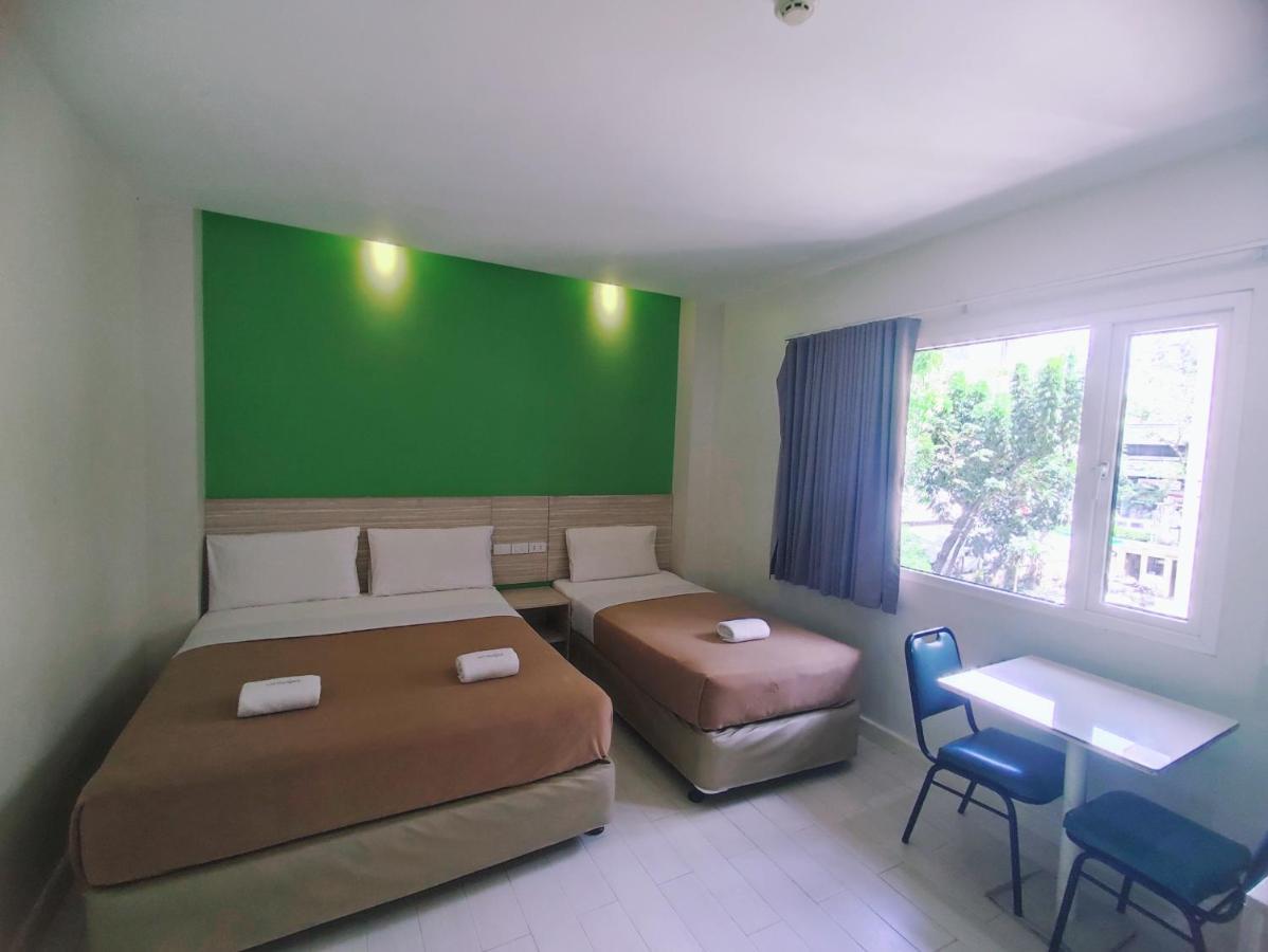 Westpoint Hotel Cebu Extérieur photo