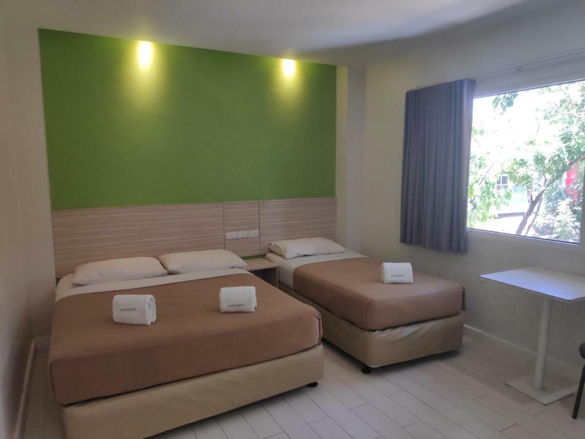 Westpoint Hotel Cebu Extérieur photo