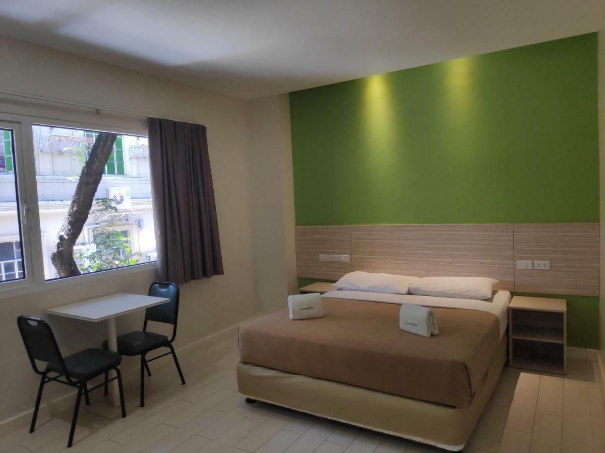 Westpoint Hotel Cebu Extérieur photo