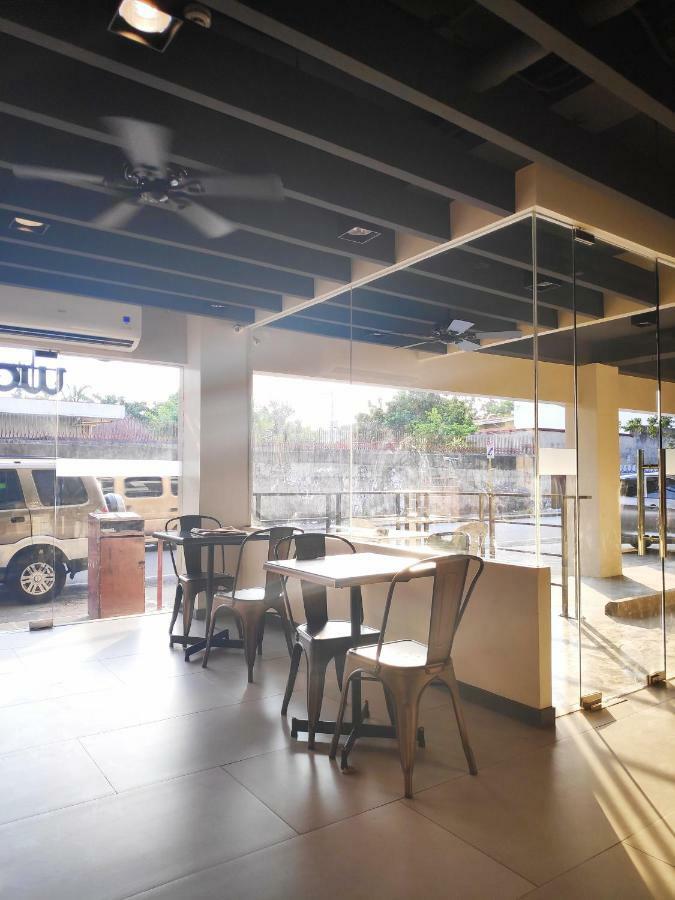 Westpoint Hotel Cebu Extérieur photo